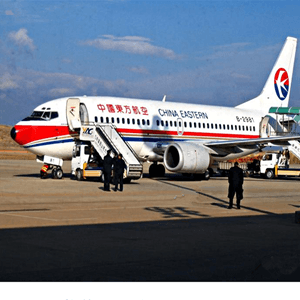 张家界荷花航空空运航空快运业稳步发展的原因是什么？